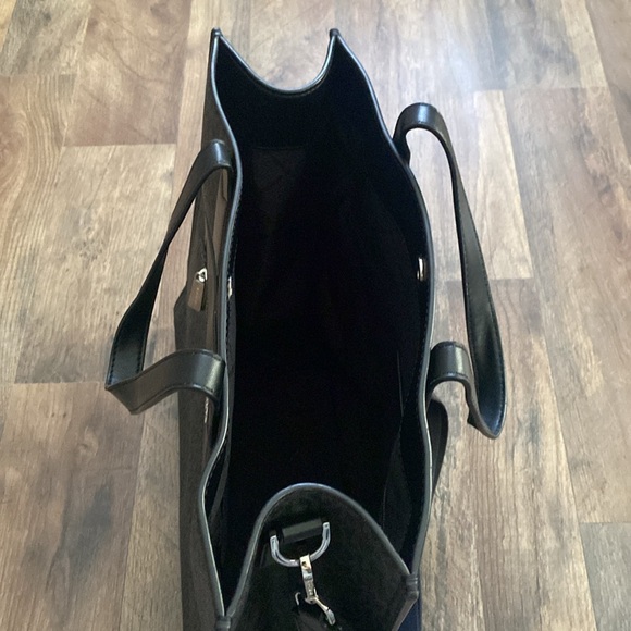 Michael Michael Kors
KENLY LARGE LOGO TOTE BAG - Picture 5 of 6